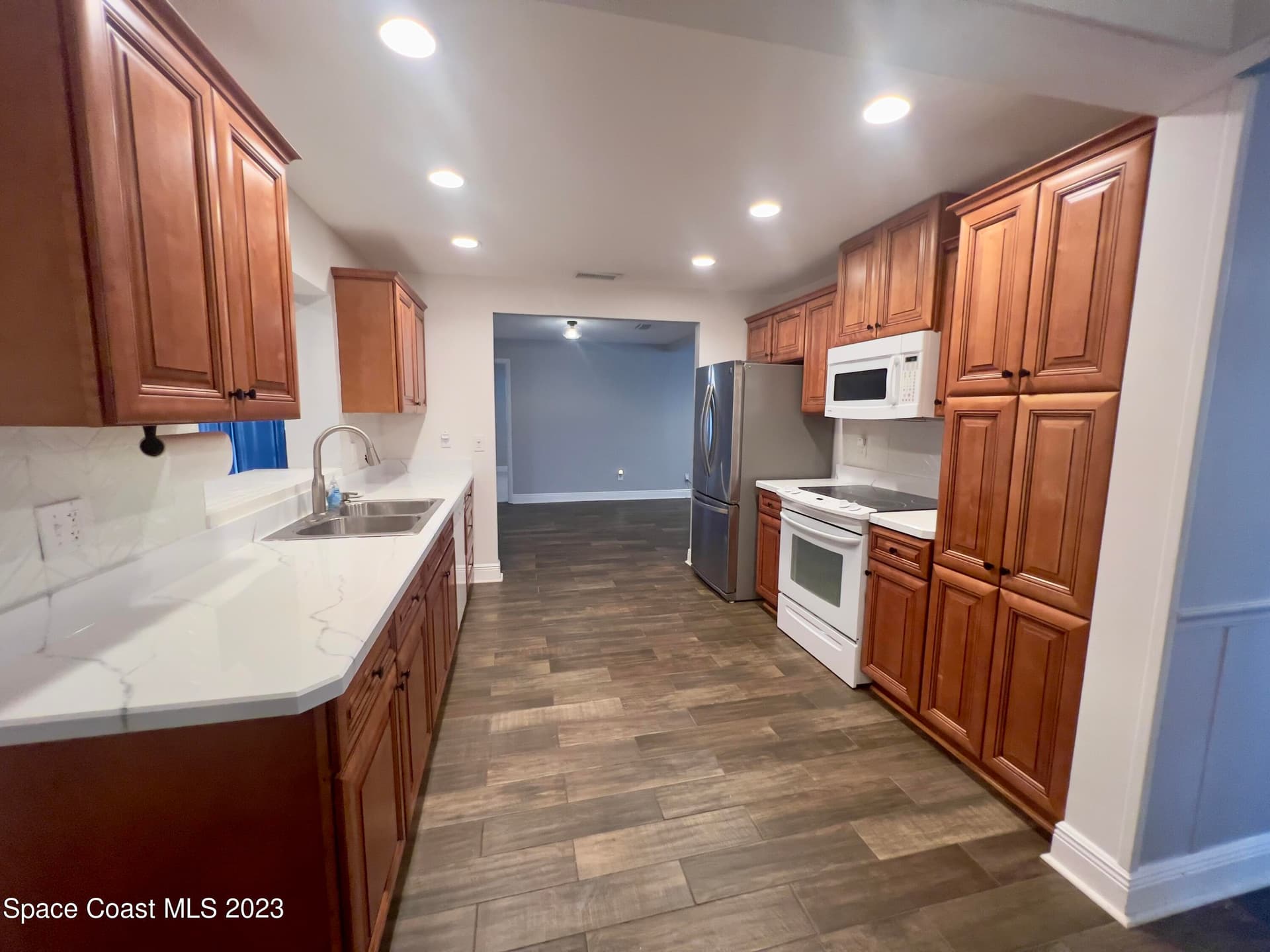 380 Diana Boulevard photo 12