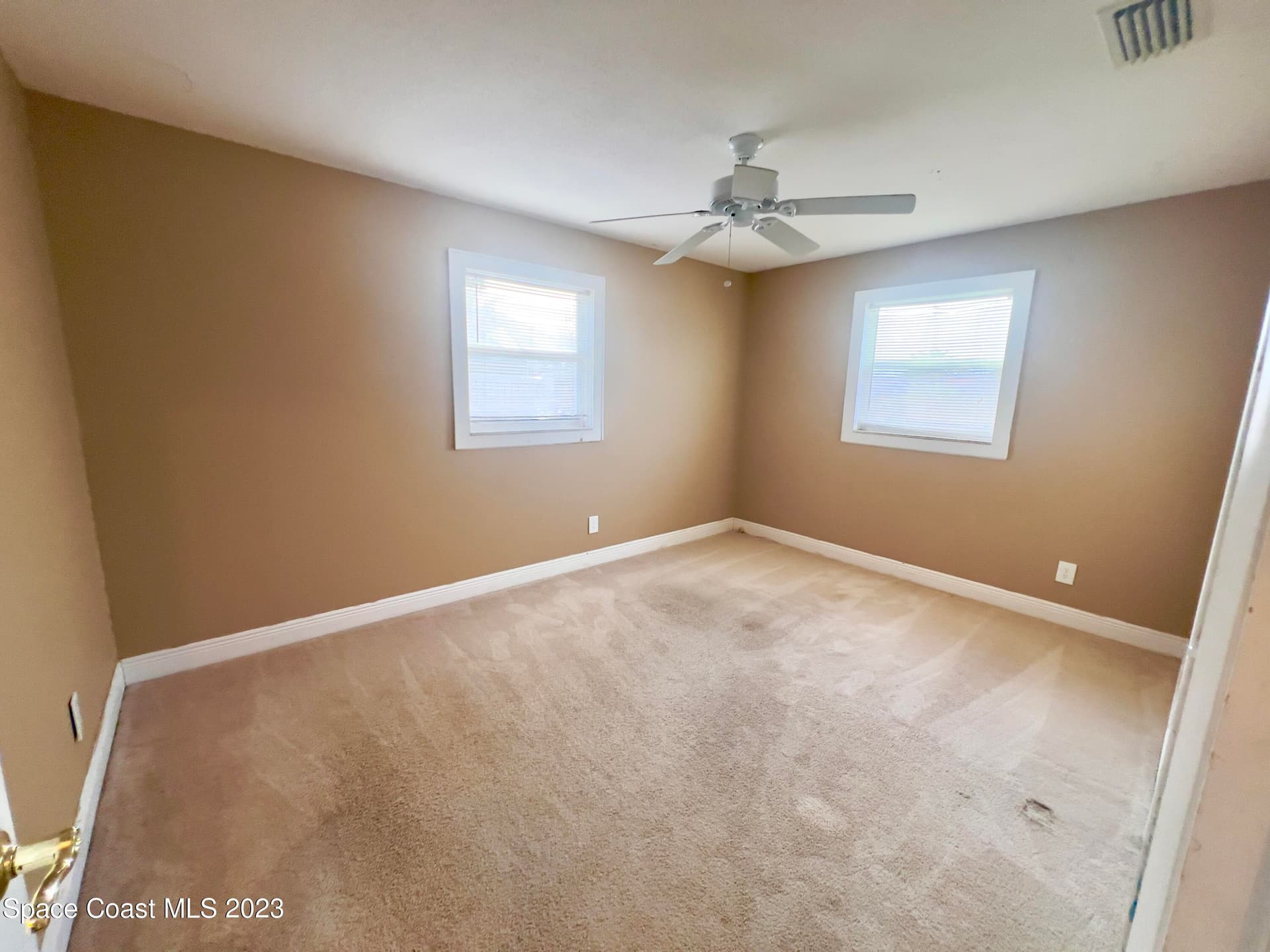 380 Diana Boulevard photo 19