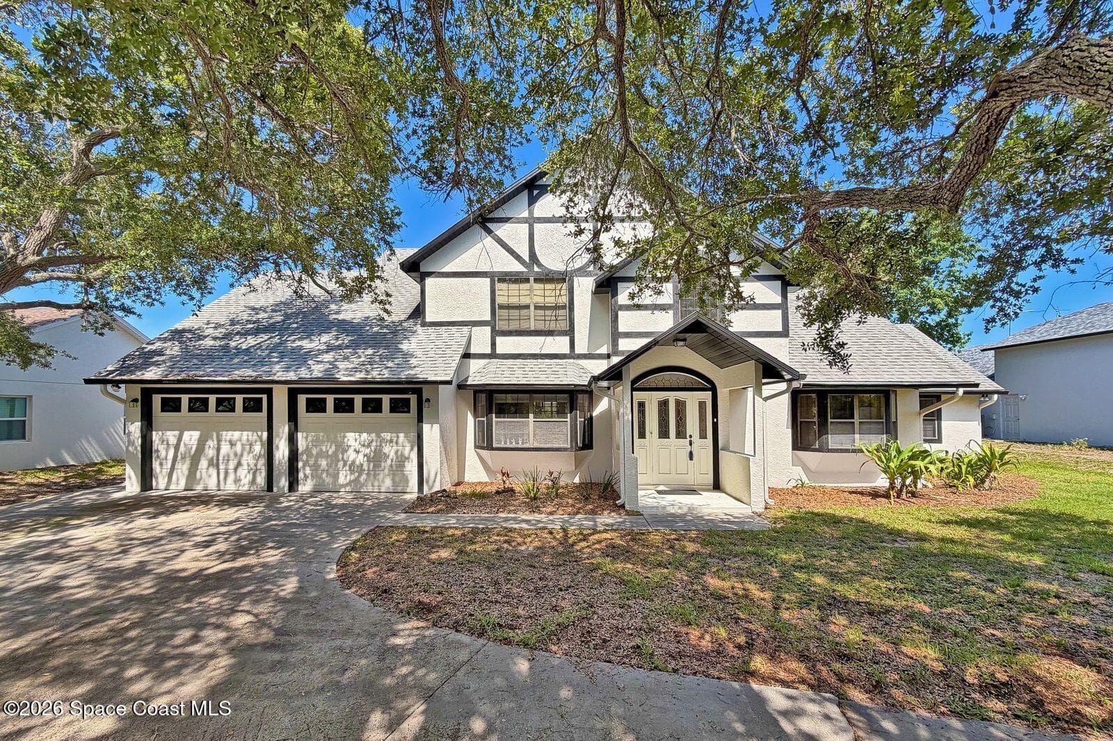 2080 Newfound Harbor Drive photo 1