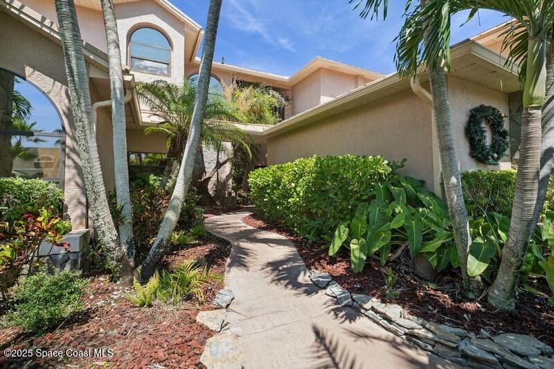 484 Lanternback Island Drive photo 4