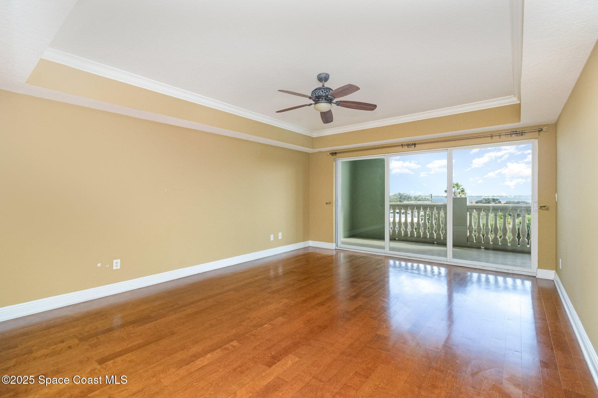 1211 E New Haven Avenue 402 photo 14