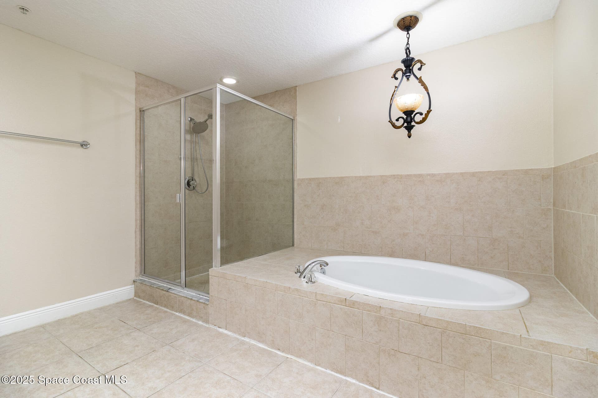 1211 E New Haven Avenue 402 photo 19
