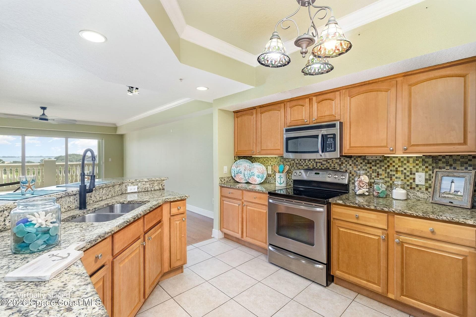 1211 E New Haven Avenue 402 photo 13