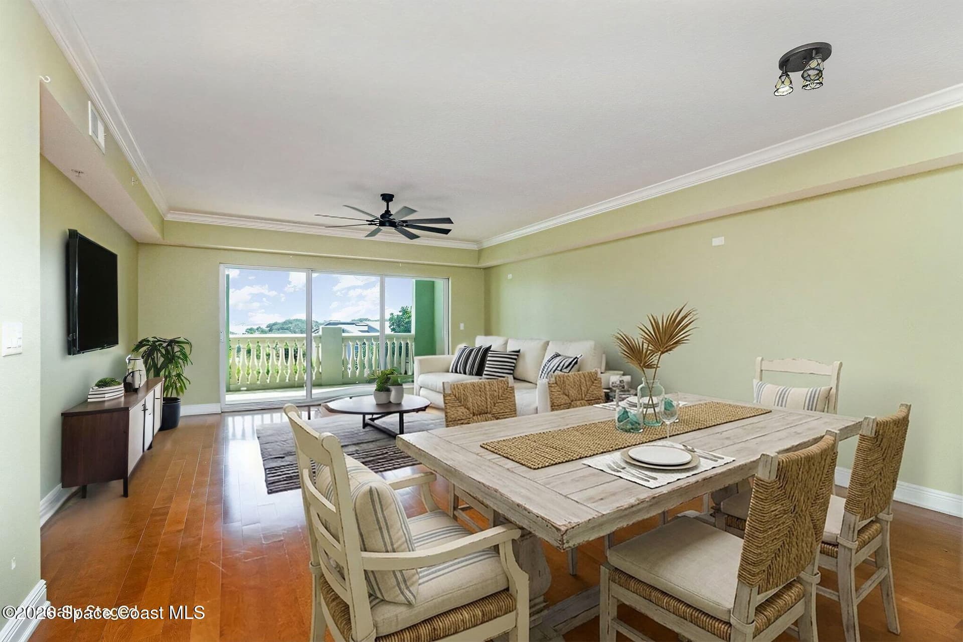 1211 E New Haven Avenue 402 photo 8