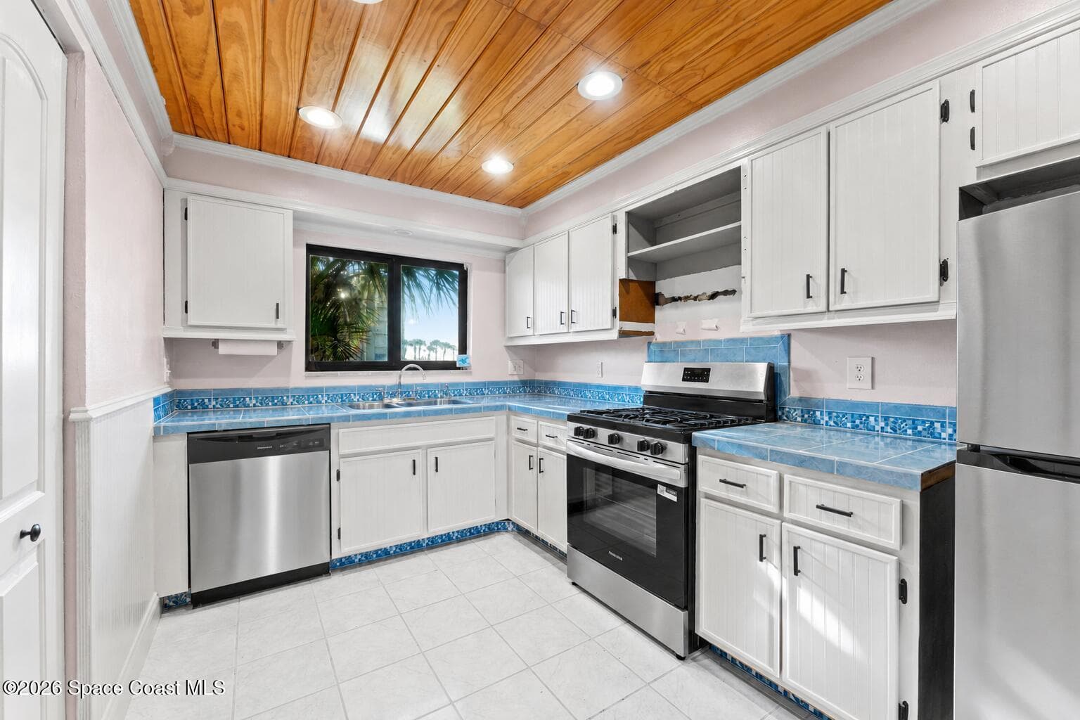 3100 S Atlantic Avenue 203 photo 10
