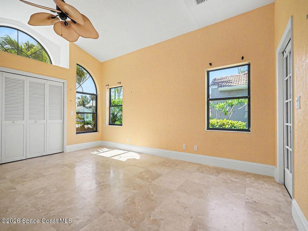 484 Lanternback Island Drive photo 18