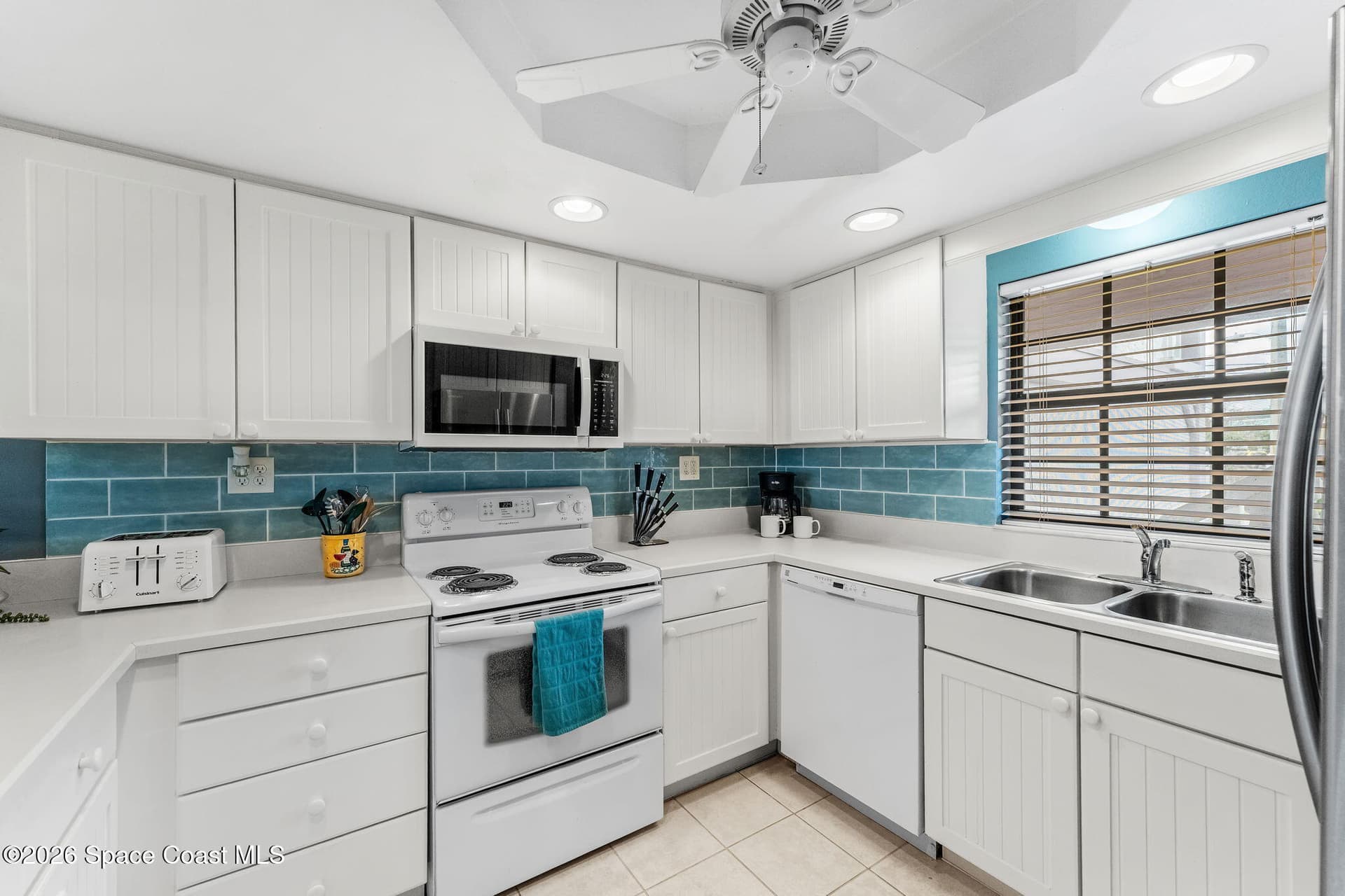 5350 Ocean Beach Boulevard 102 photo 4