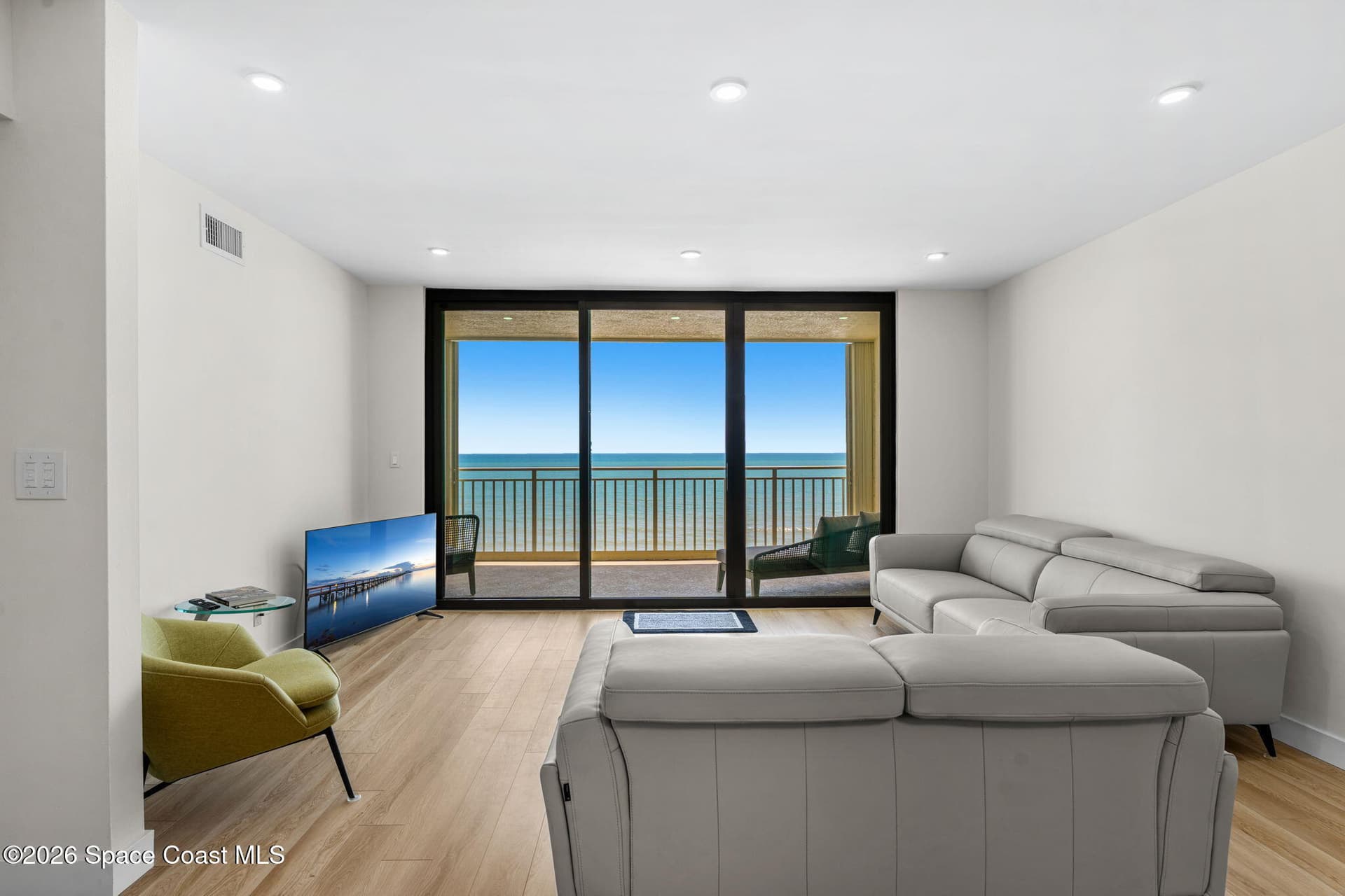 2835 N Highway A1a 902 photo 16