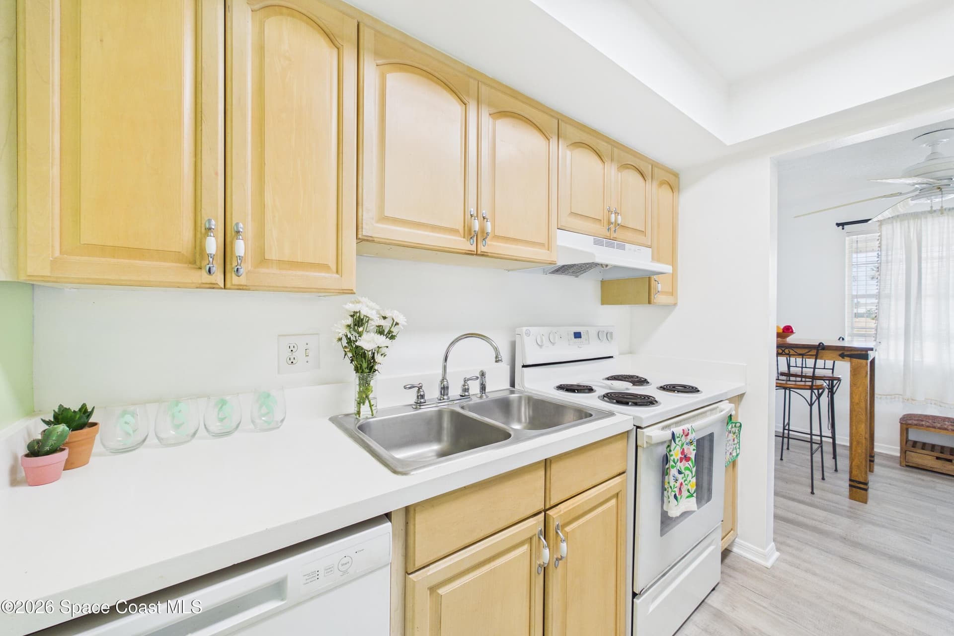 1011 S Miramar Avenue Unit 6 photo 14