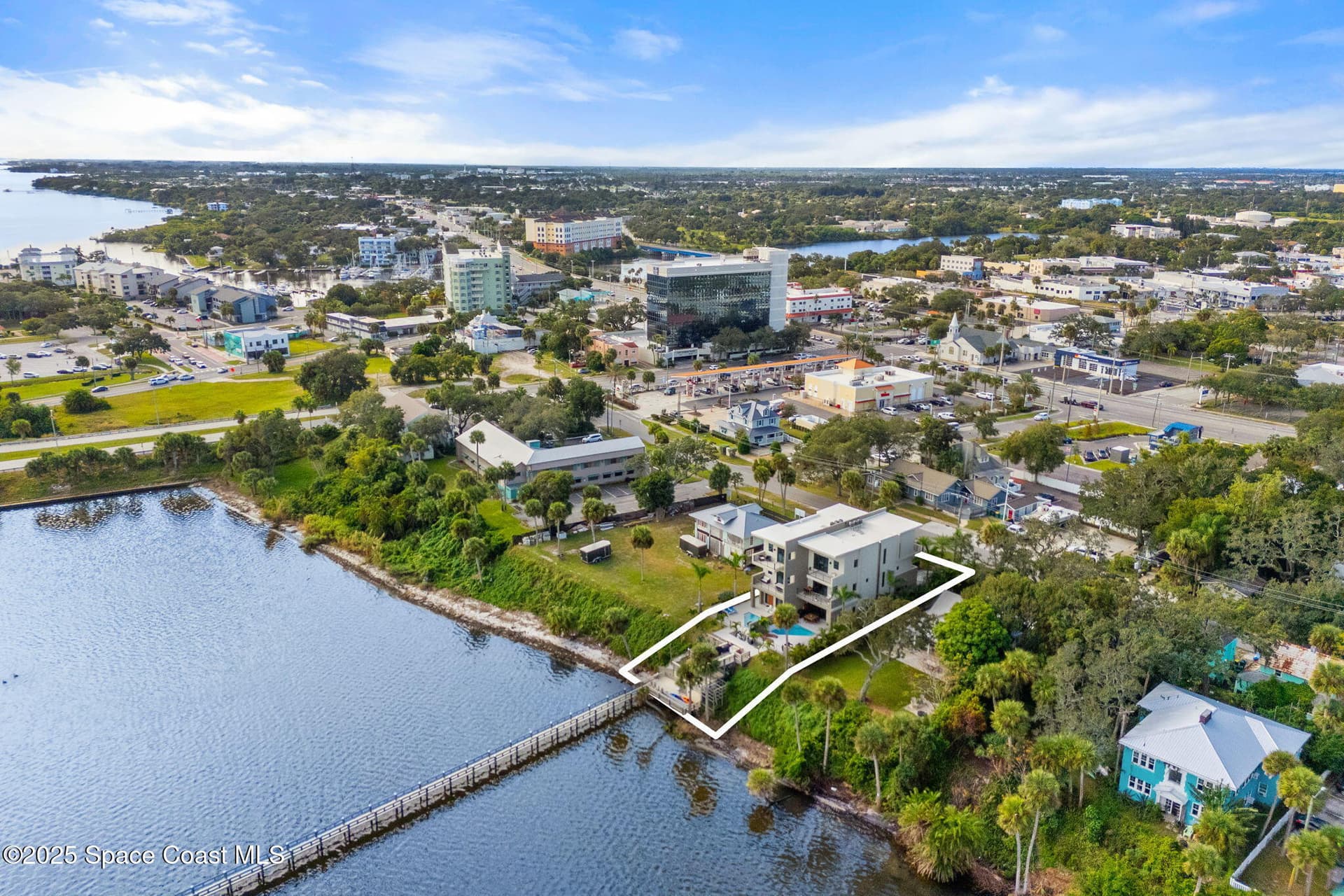 1807, 1809 Riverview Drive photo 10