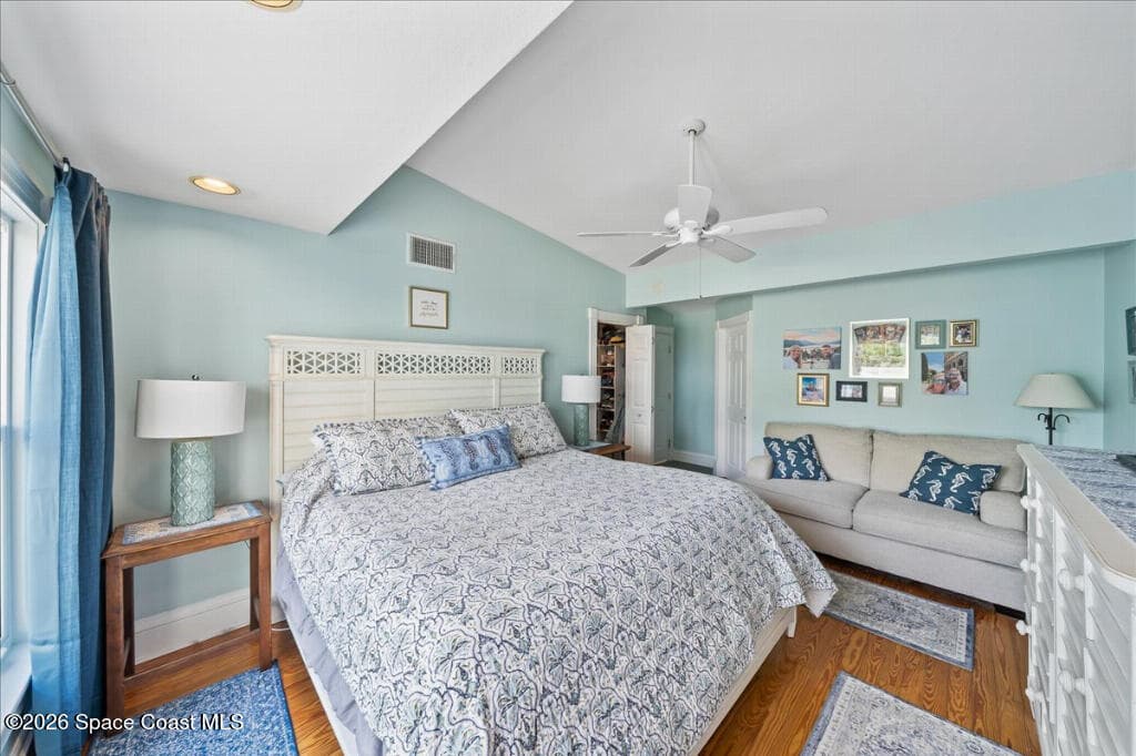 1110 Riverside Drive photo 20