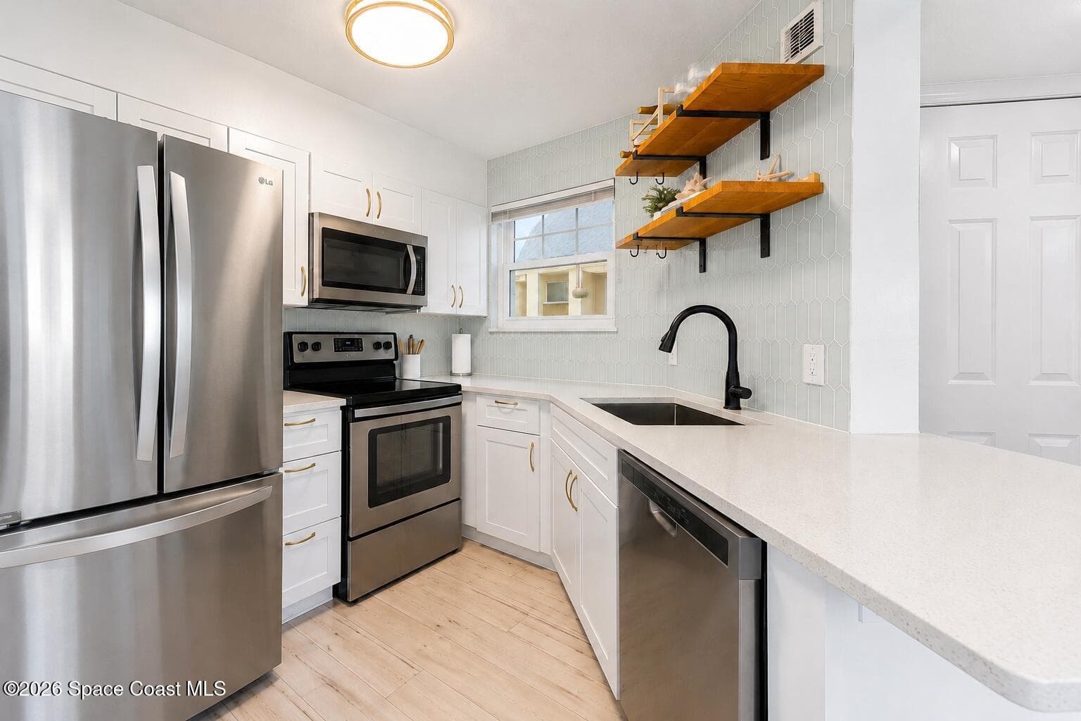 1850 Charlesmont Drive 119 photo 4