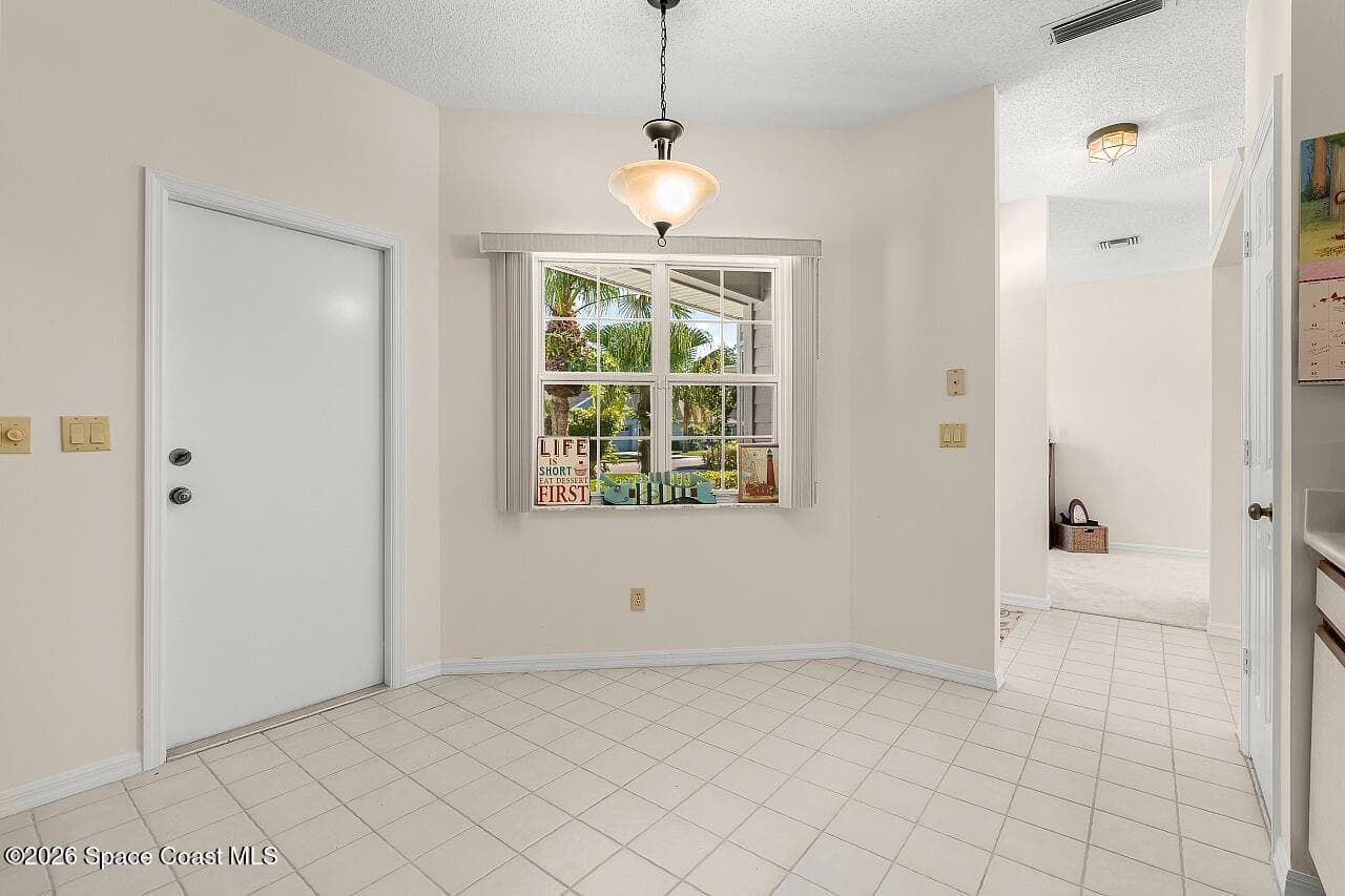431 Tamarind Place photo 12