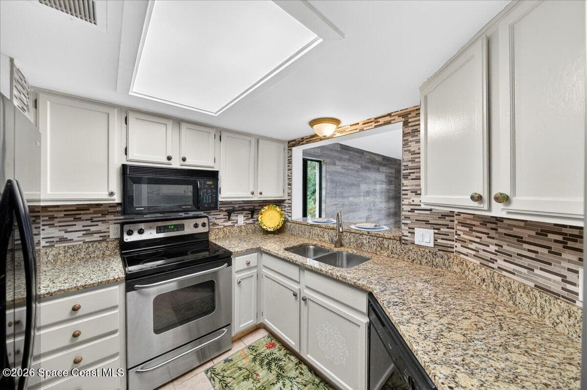 1480 Roosevelt Avenue 201 photo 7