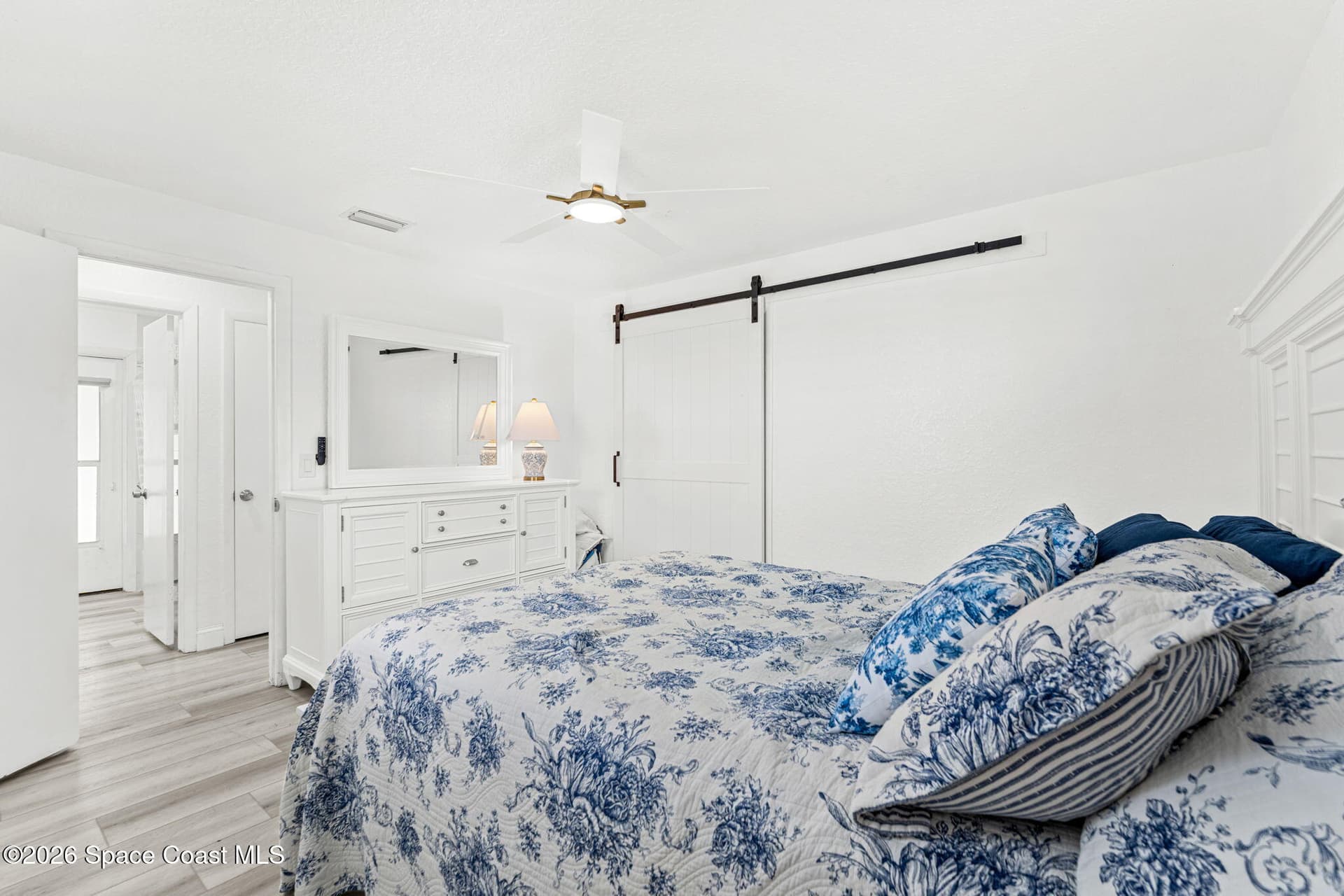 360 Diana Boulevard photo 24