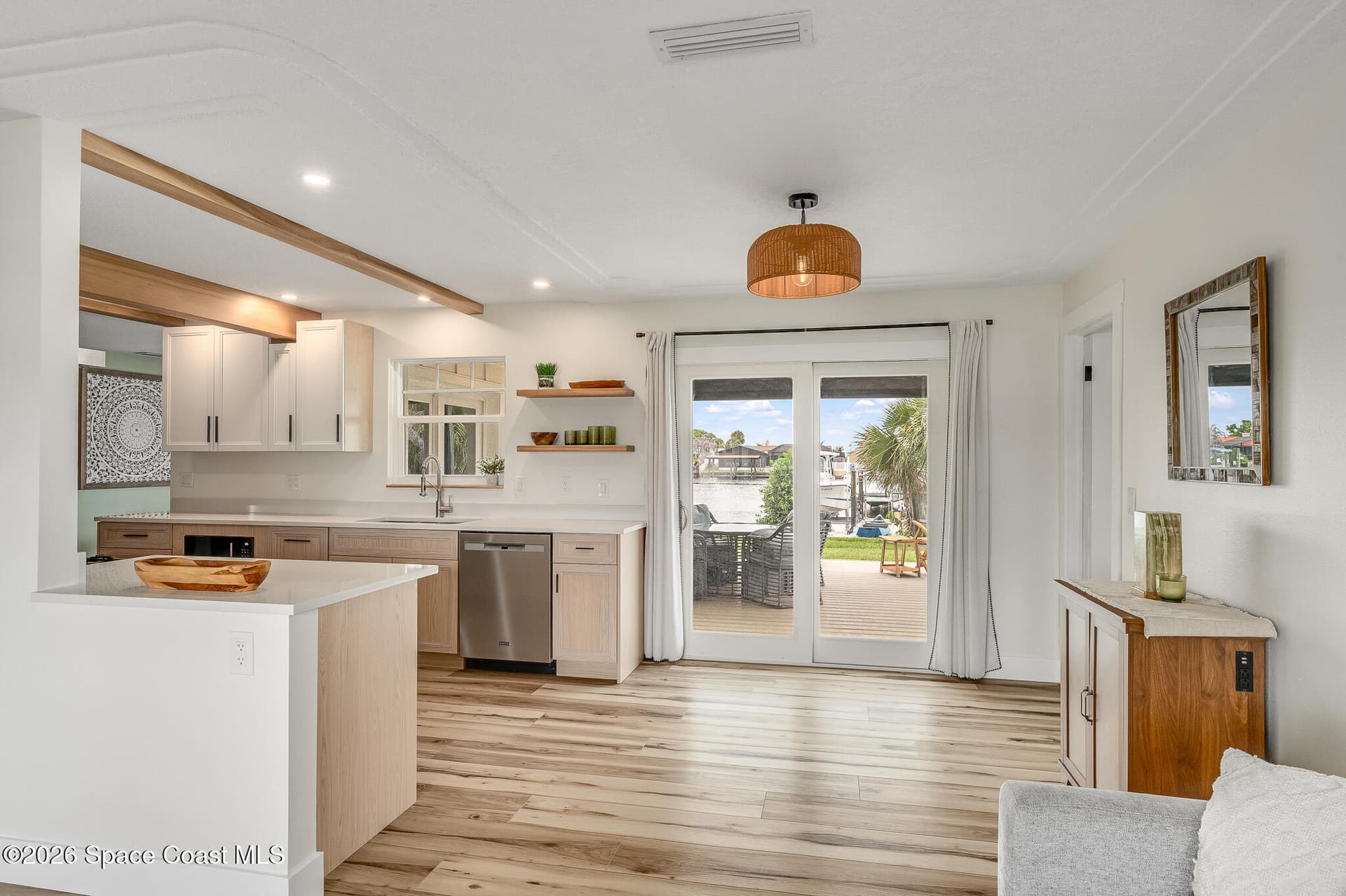390 Ursa Avenue photo 16