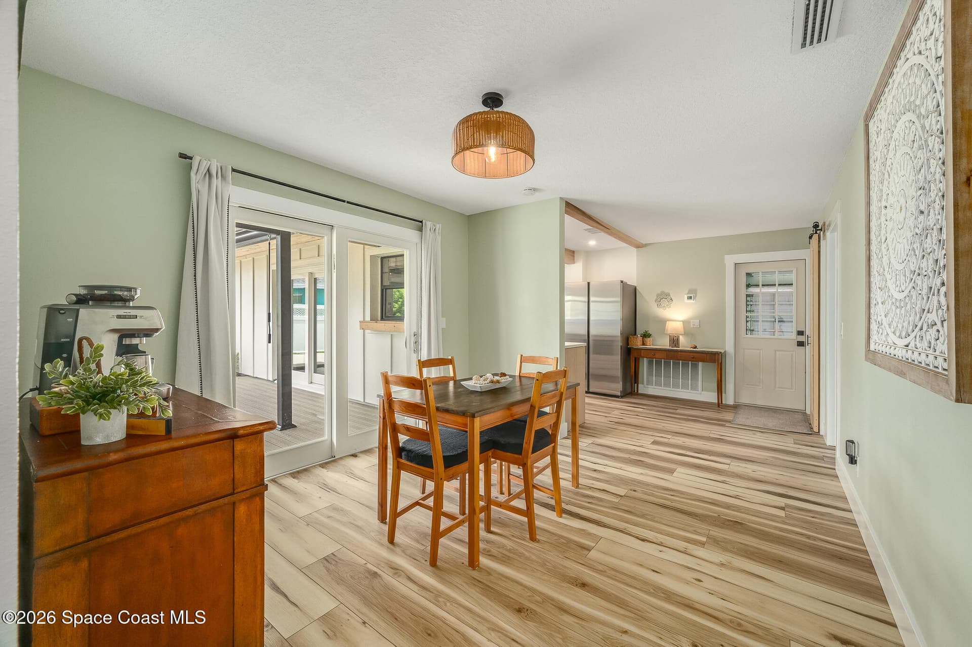 390 Ursa Avenue photo 24