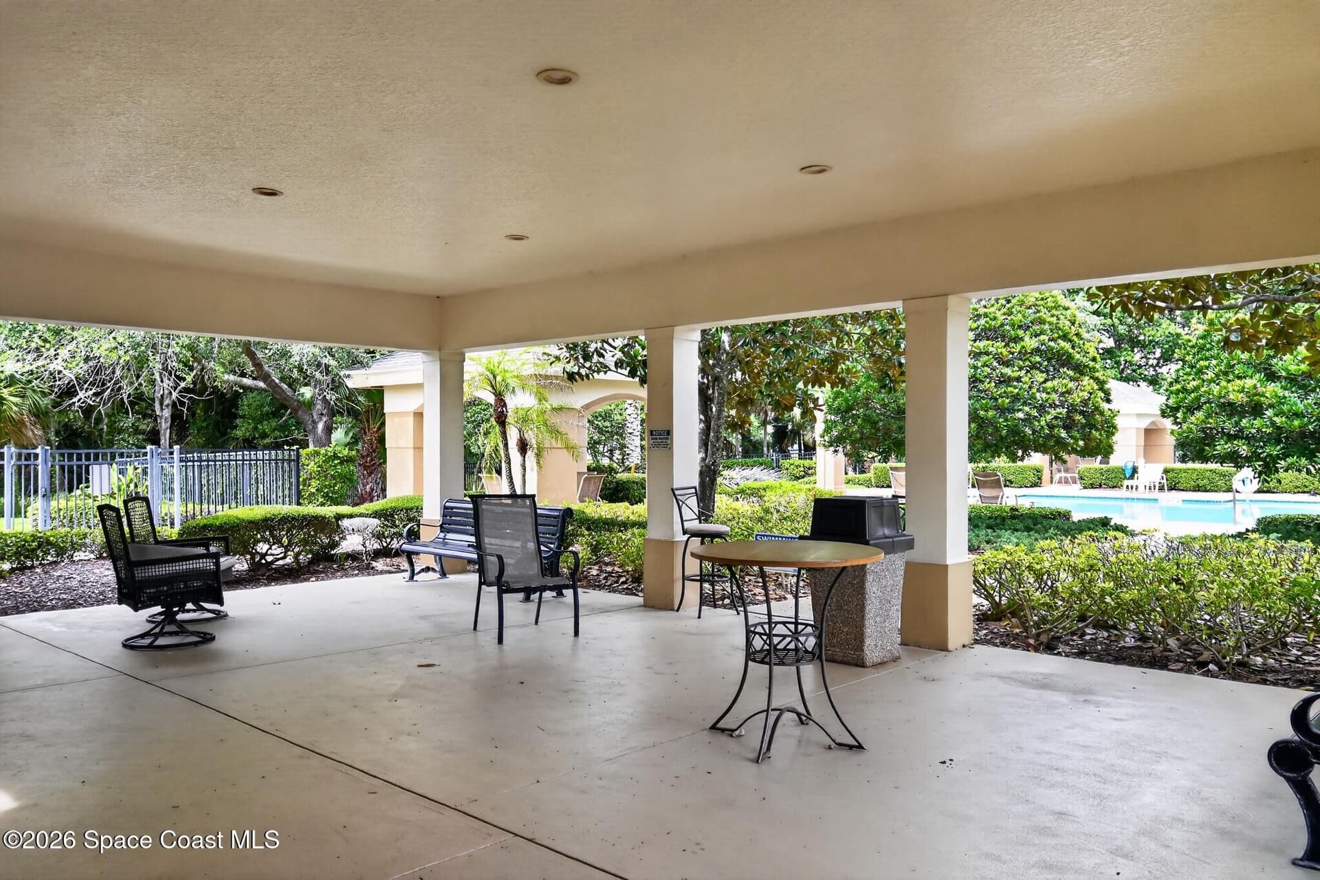 1626 Peregrine Circle 303 photo 4