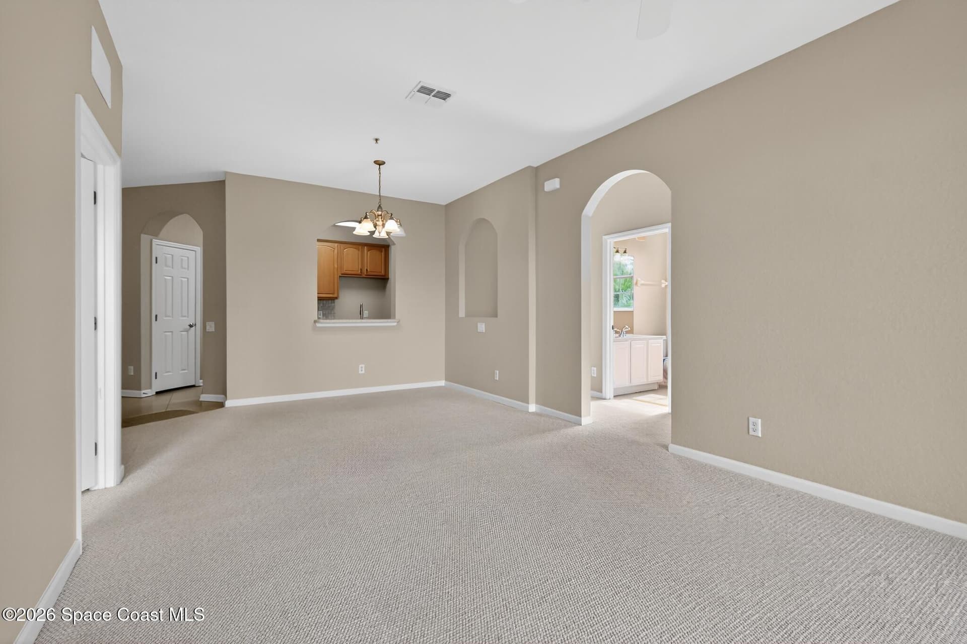 1626 Peregrine Circle 303 photo 9