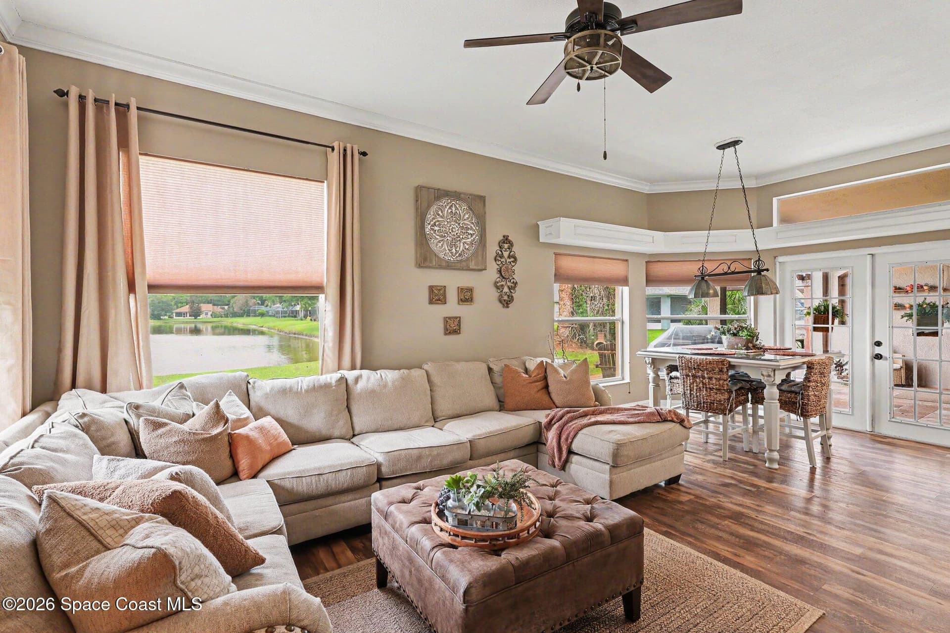 663 Sheridan Woods Drive photo 6