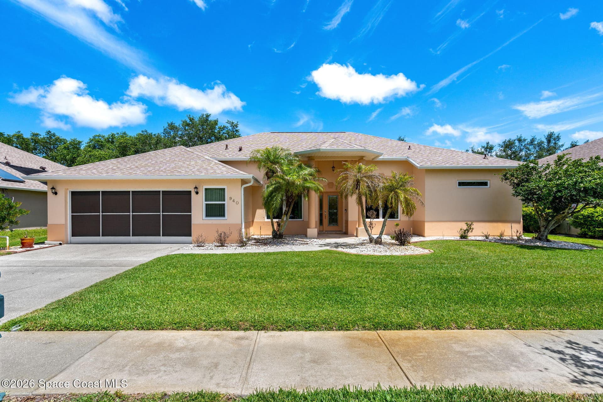 940 Gardenbrook Court SE photo 2