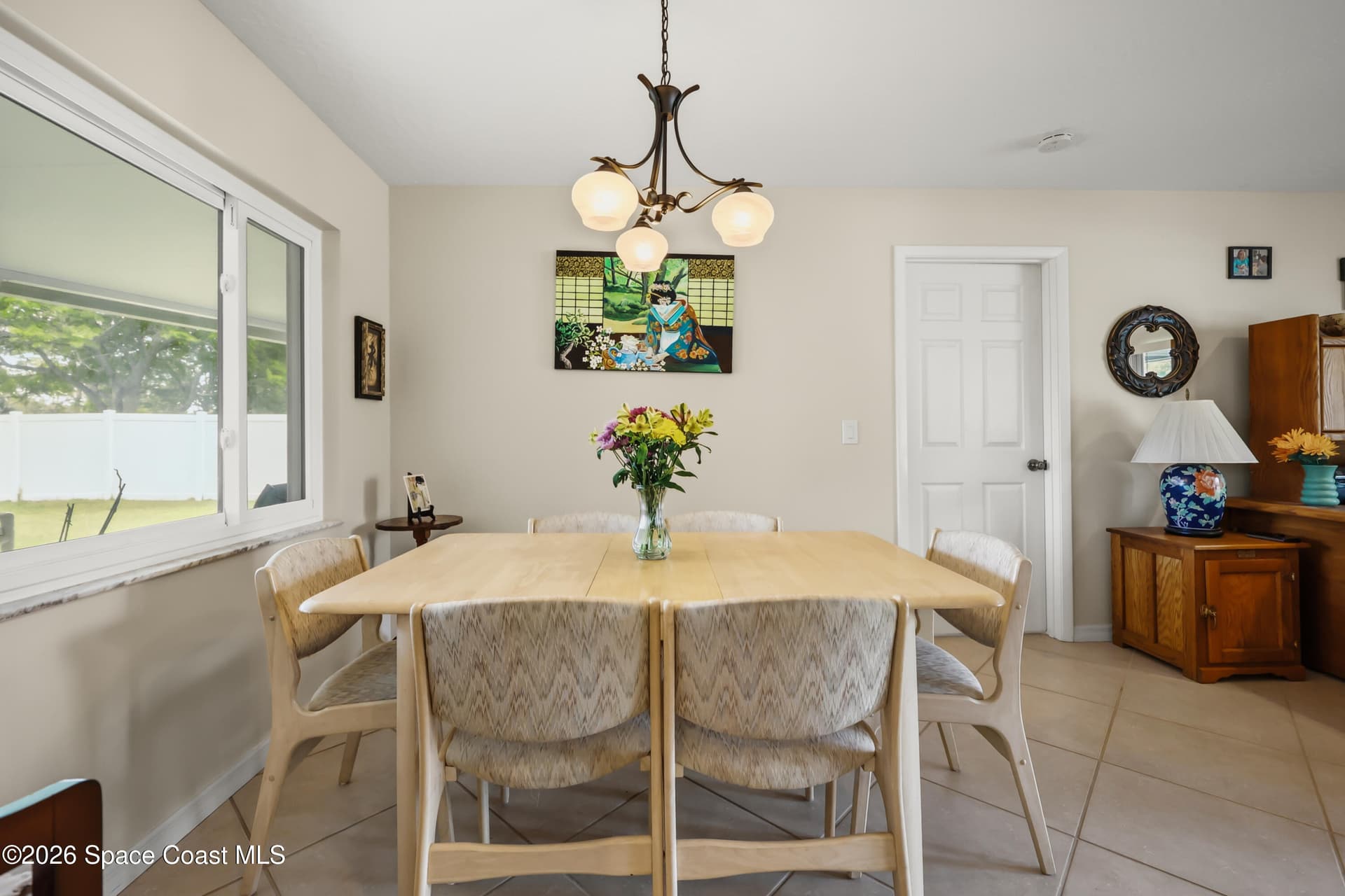 2427 Nobility Avenue photo 10