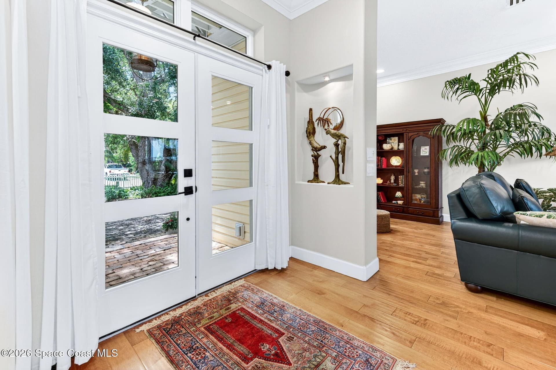 5930 Riverside Drive photo 8