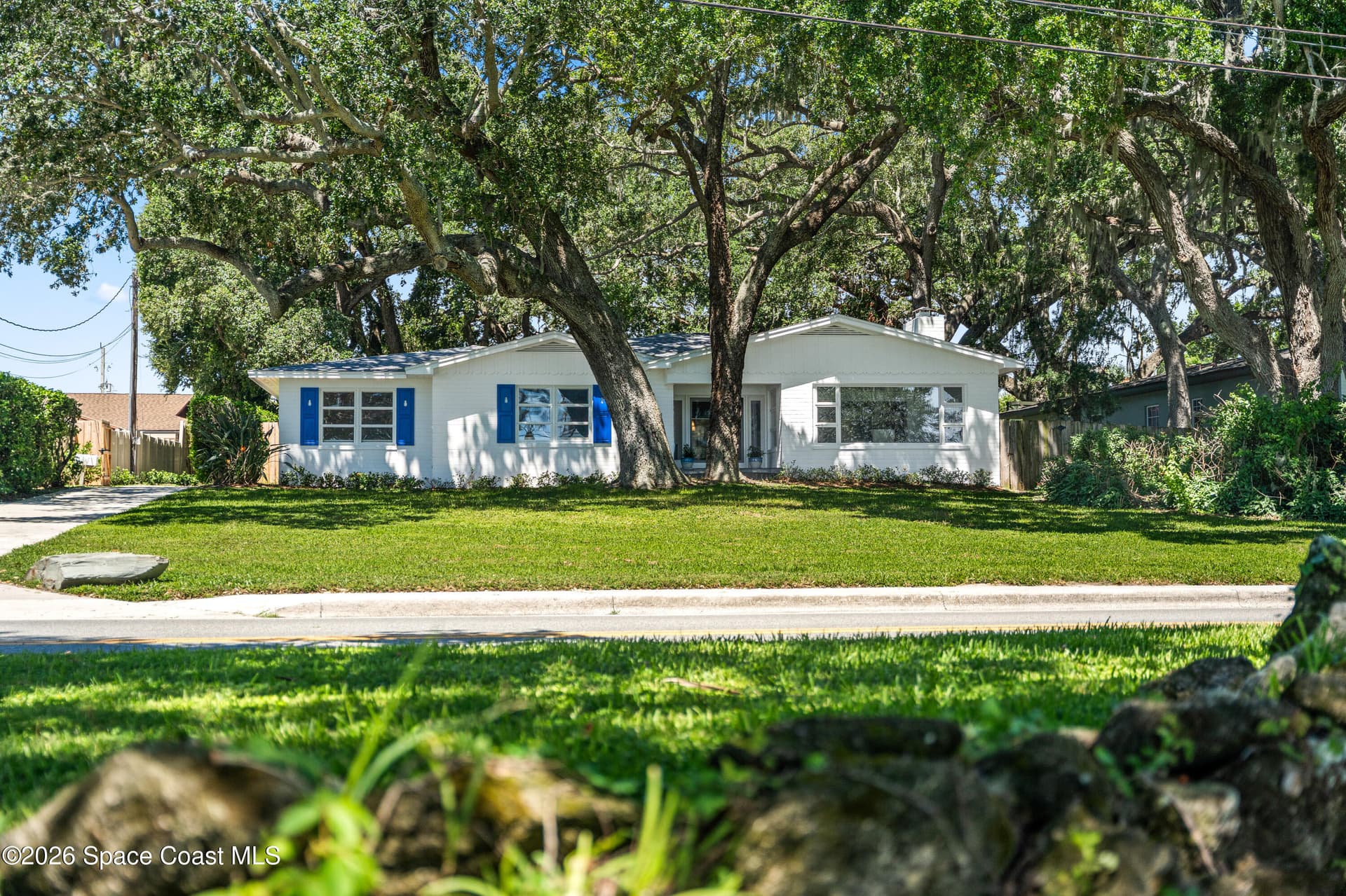 1001 N Indian River Drive photo 2