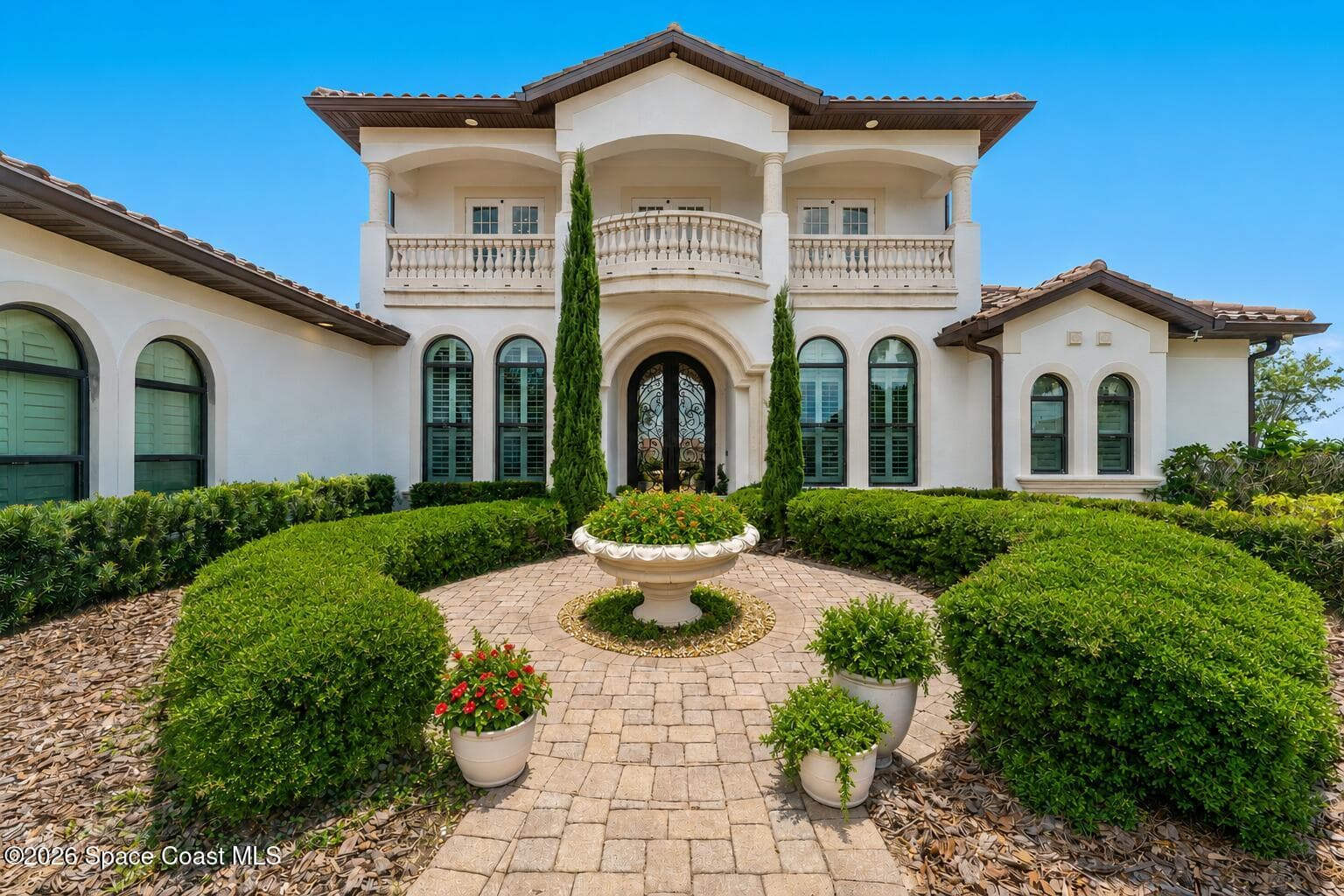 4781 Honeyridge Lane photo 4