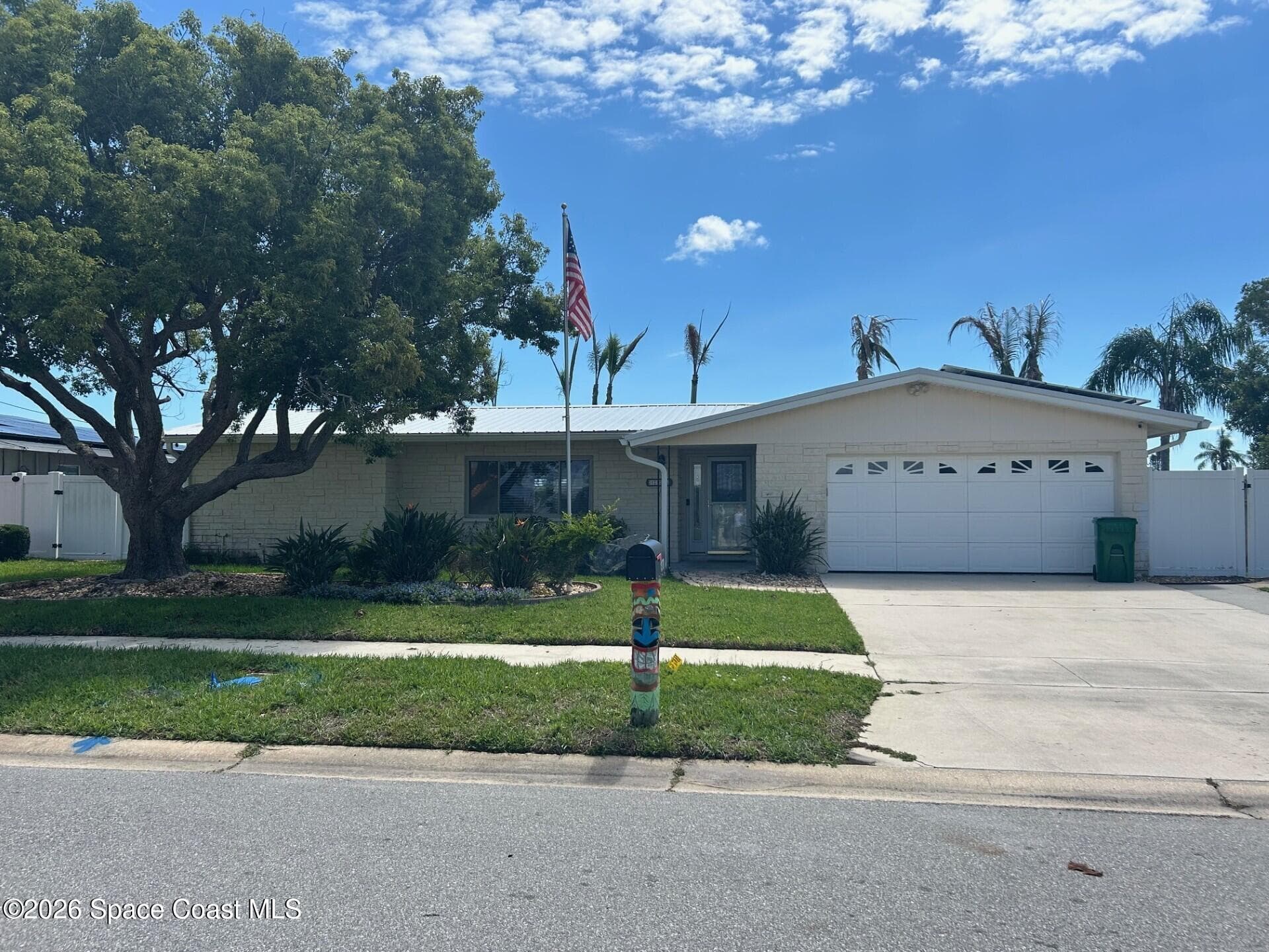 1370 Mercury Street photo 6