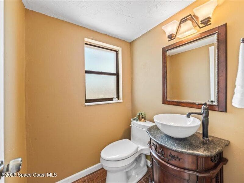 1580 Bream Street photo 7