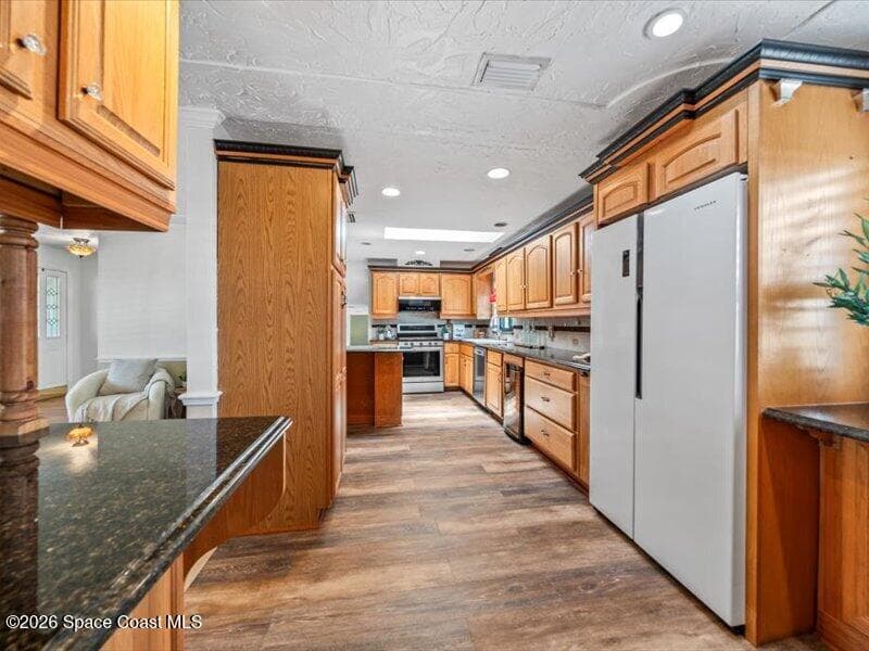 1580 Bream Street photo 8