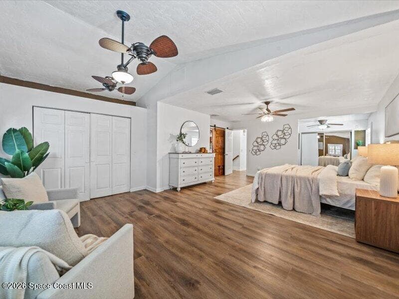 1580 Bream Street photo 14