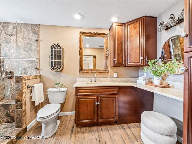1580 Bream Street photo 16