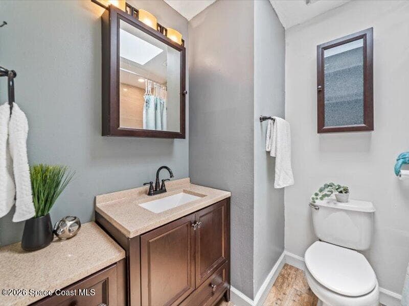 1580 Bream Street photo 20