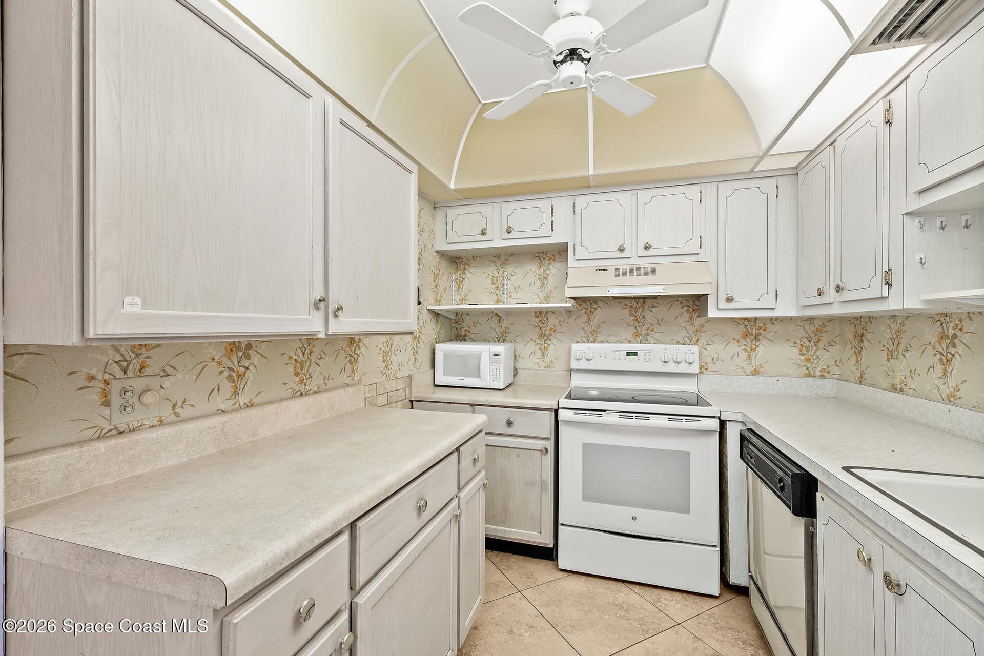 6500 Falcon Way 19-D photo 8