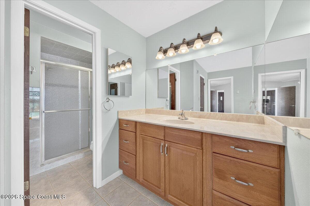 2530 Sykes Creek Drive photo 18