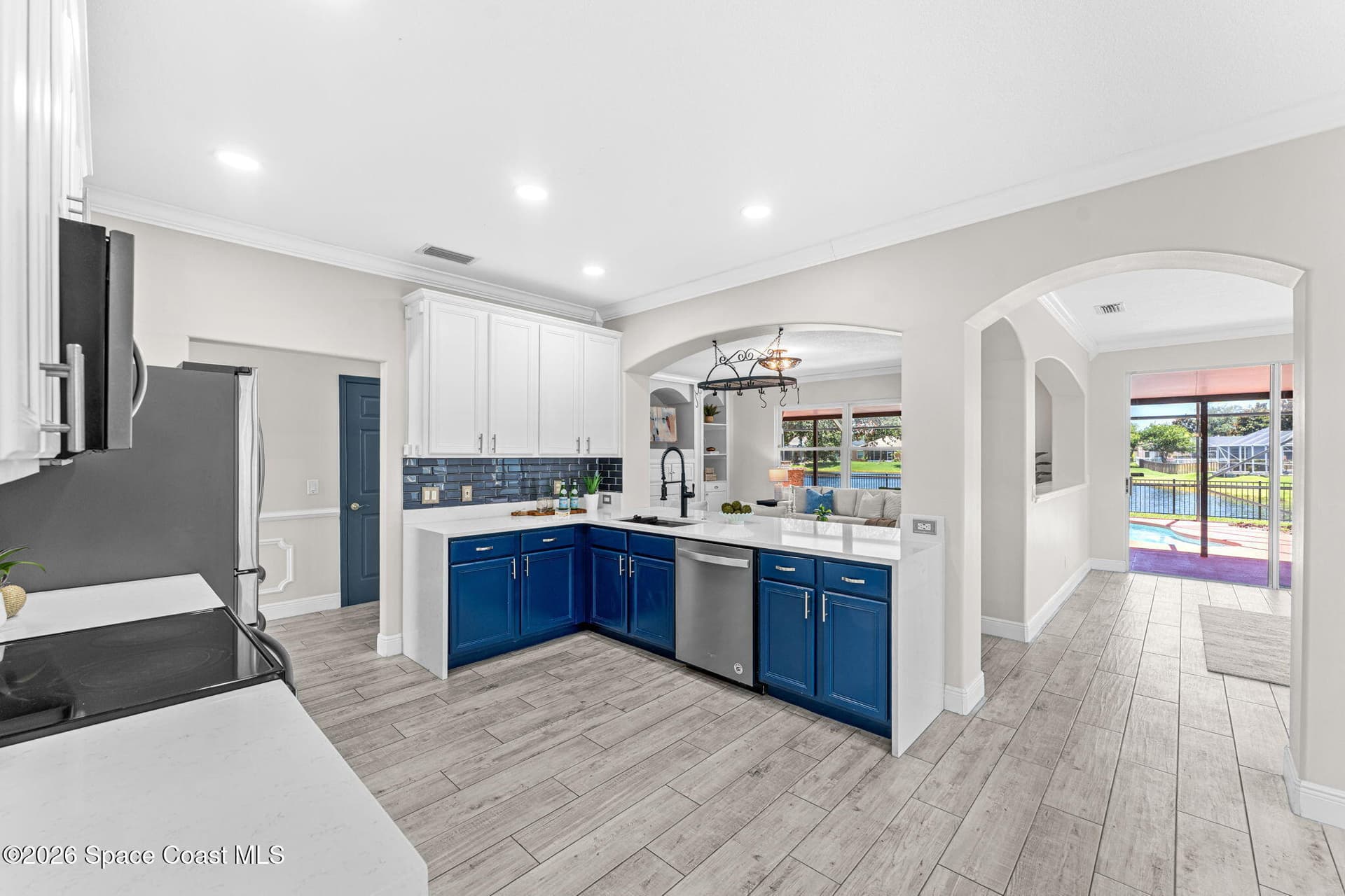 4225 Fenrose Circle photo 3