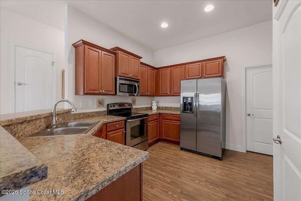 1717 Alaqua Way photo 8