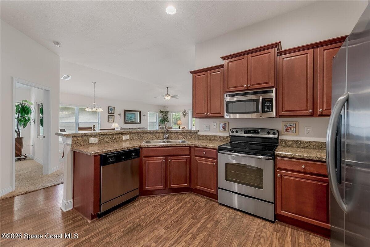 1717 Alaqua Way photo 9