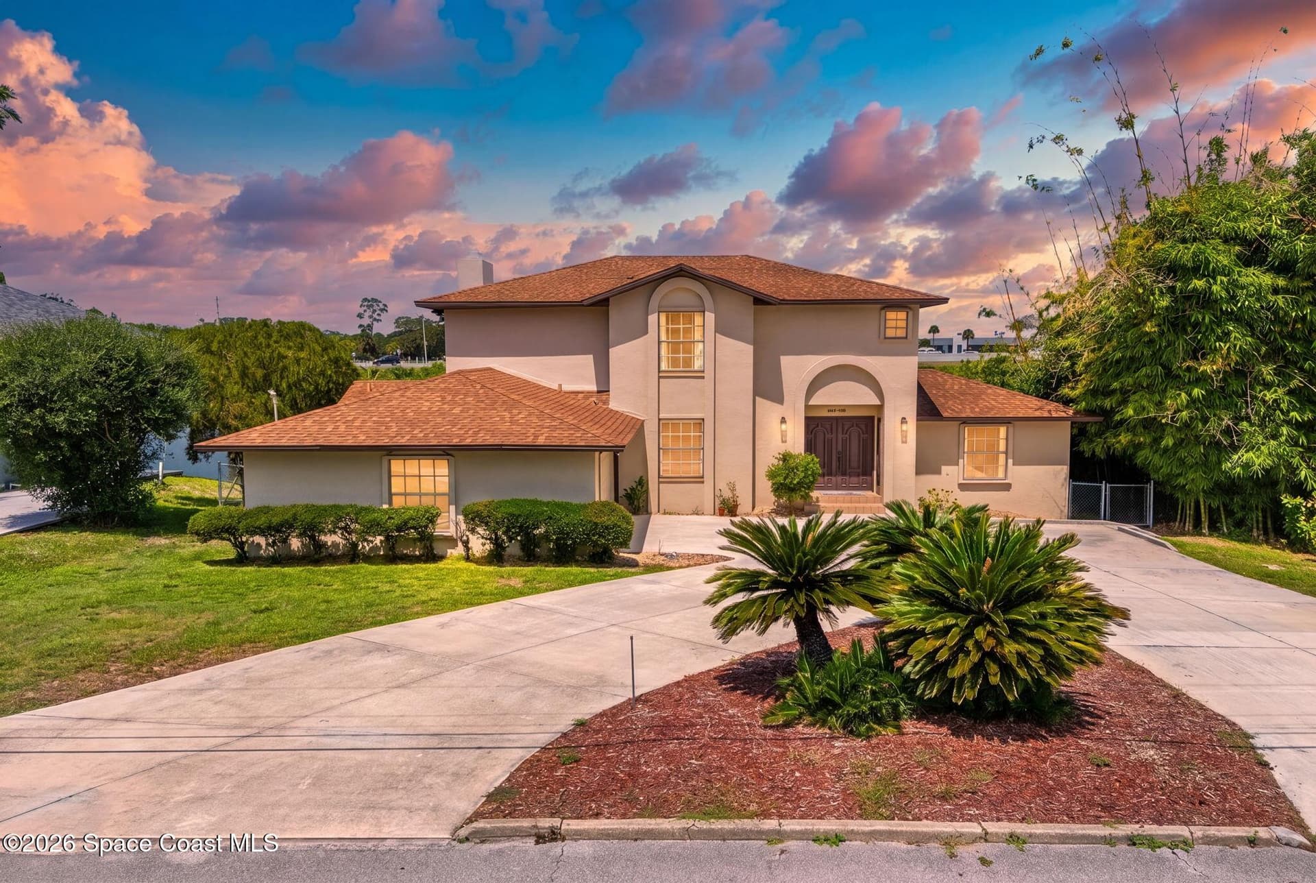 750 W Whitmire Drive photo 1
