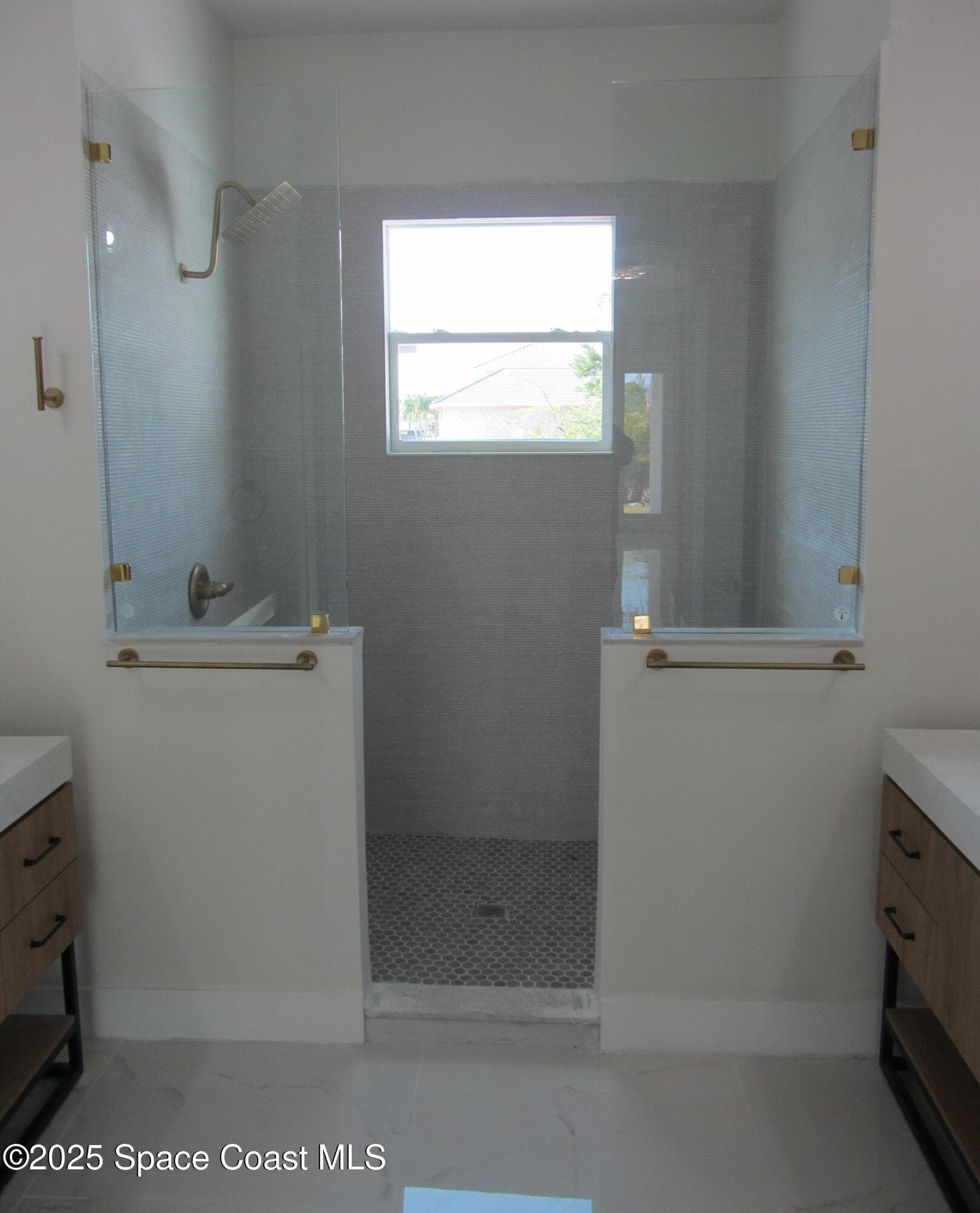1583 Alto Vista Drive photo 8