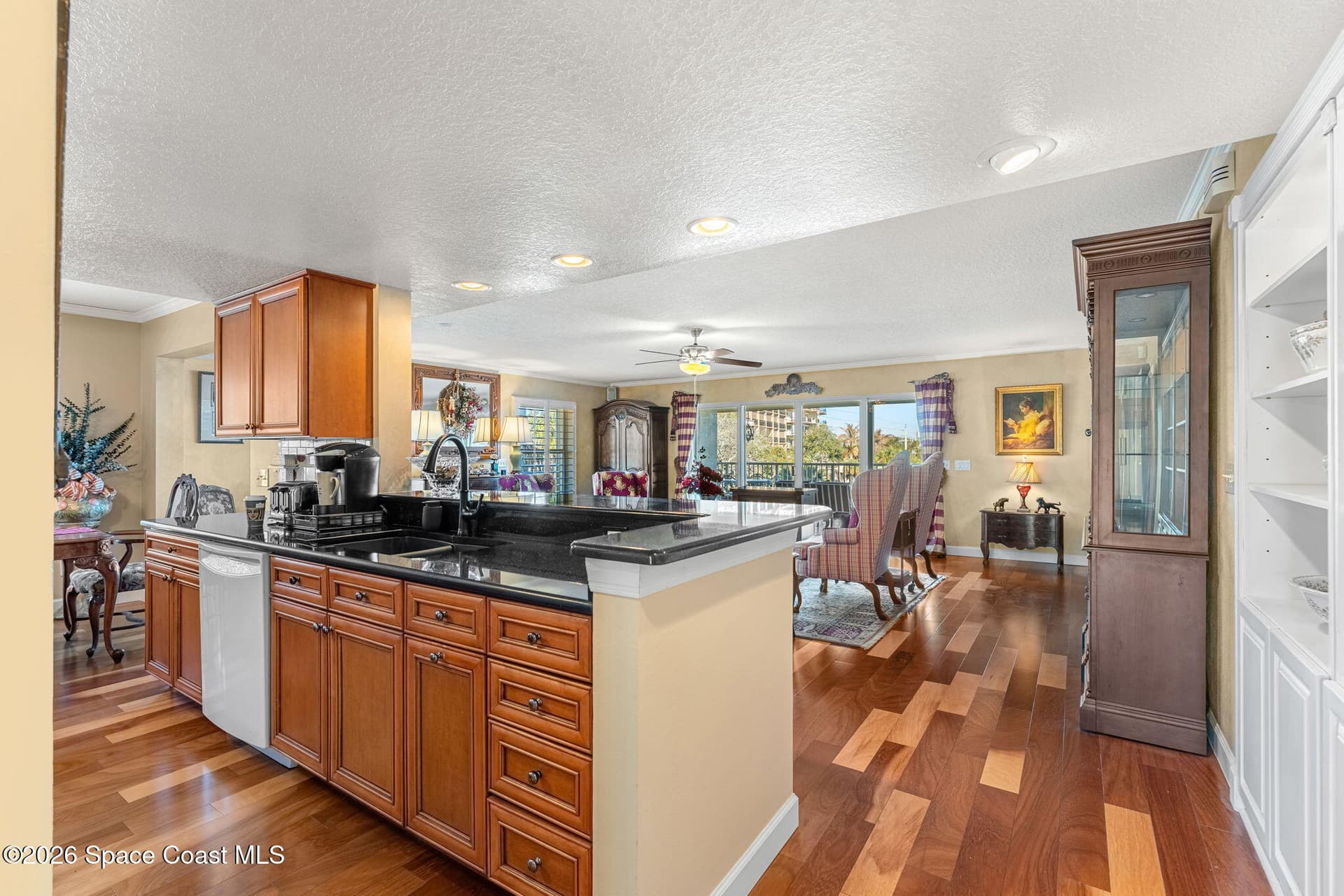 100 Riverside Drive 301 photo 12