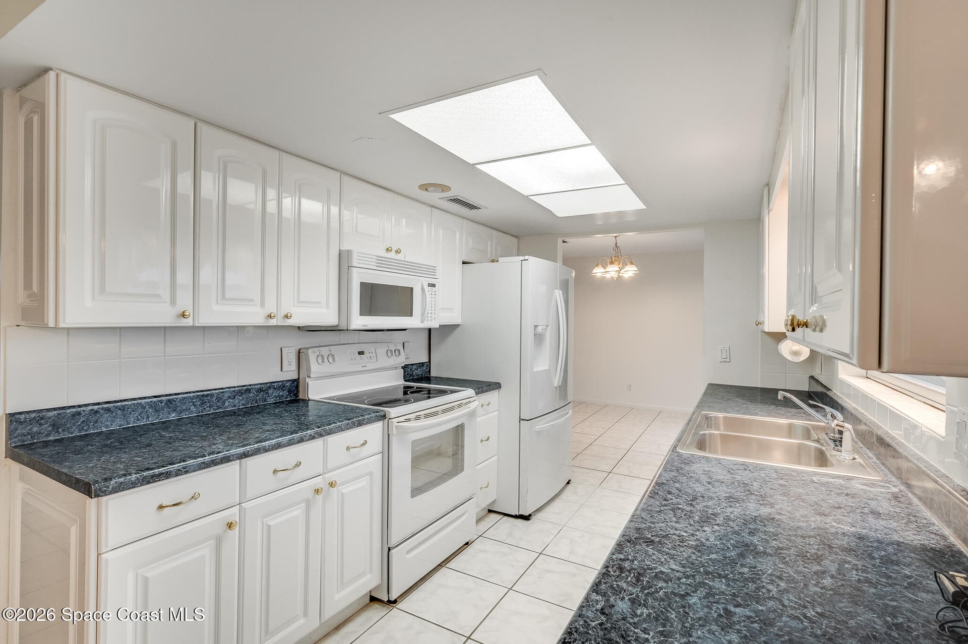 1580 Mercury Street photo 24