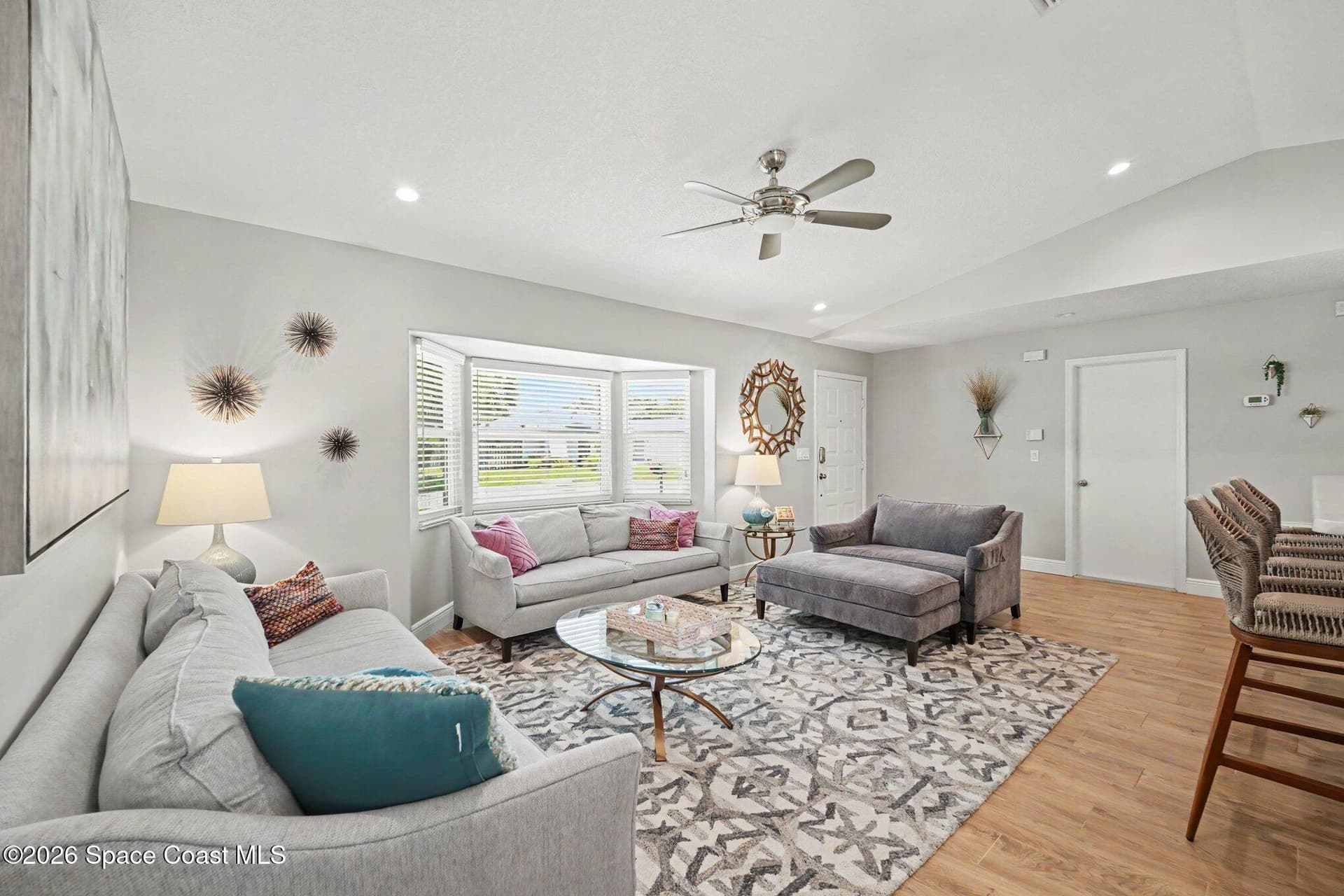 681 Sheridan Woods Drive photo 4