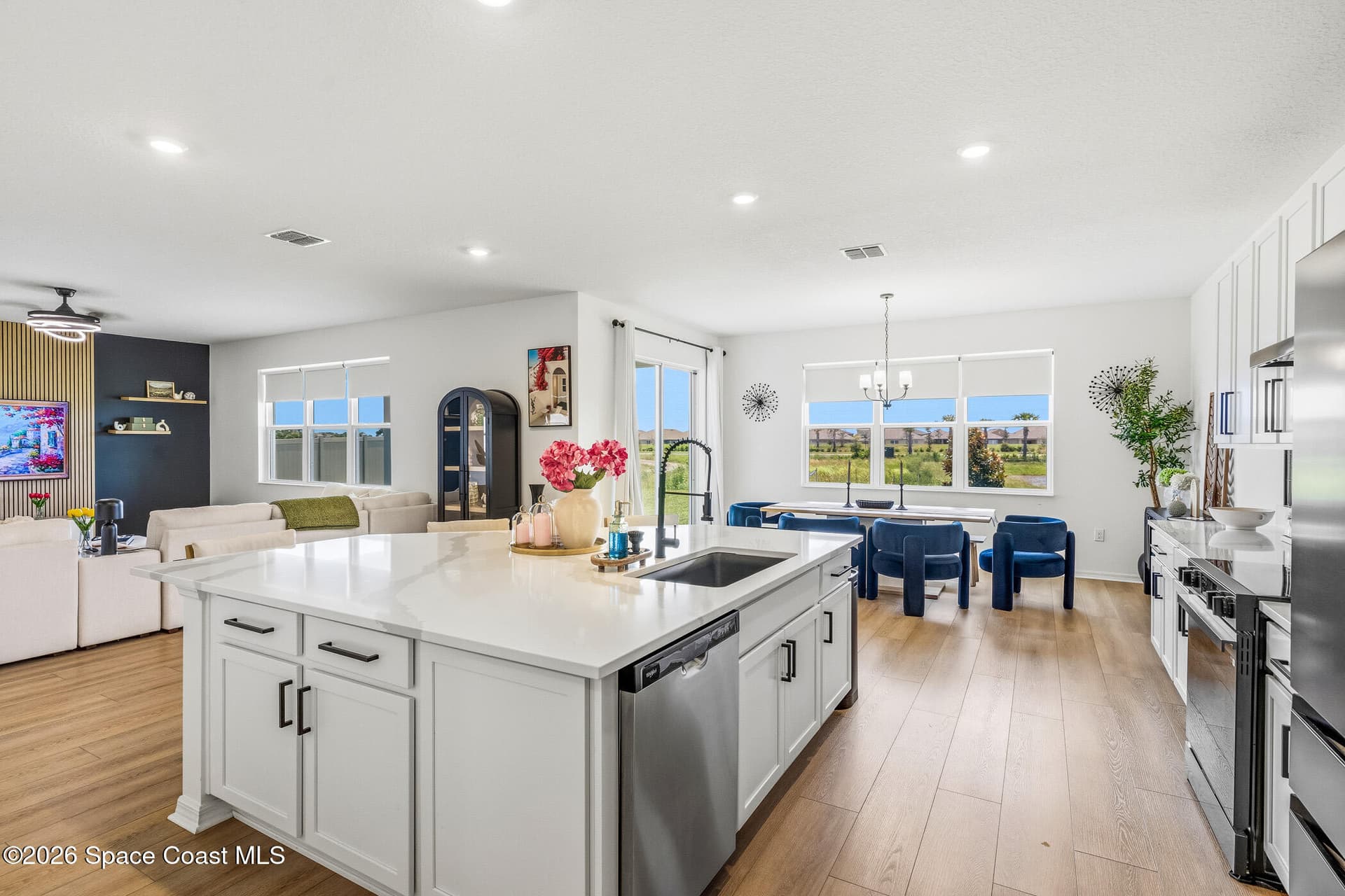446 Glaspell Circle SE photo 13