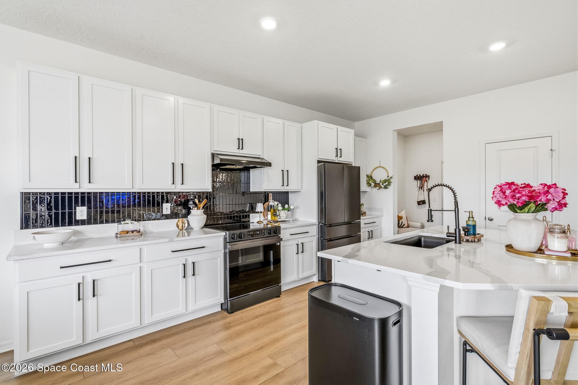 446 Glaspell Circle SE photo 12