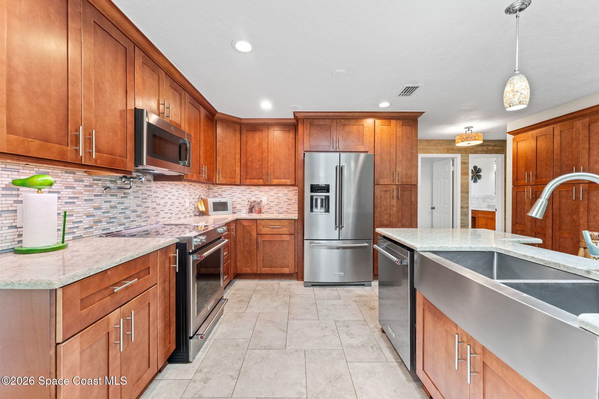 1275 Island Drive photo 5