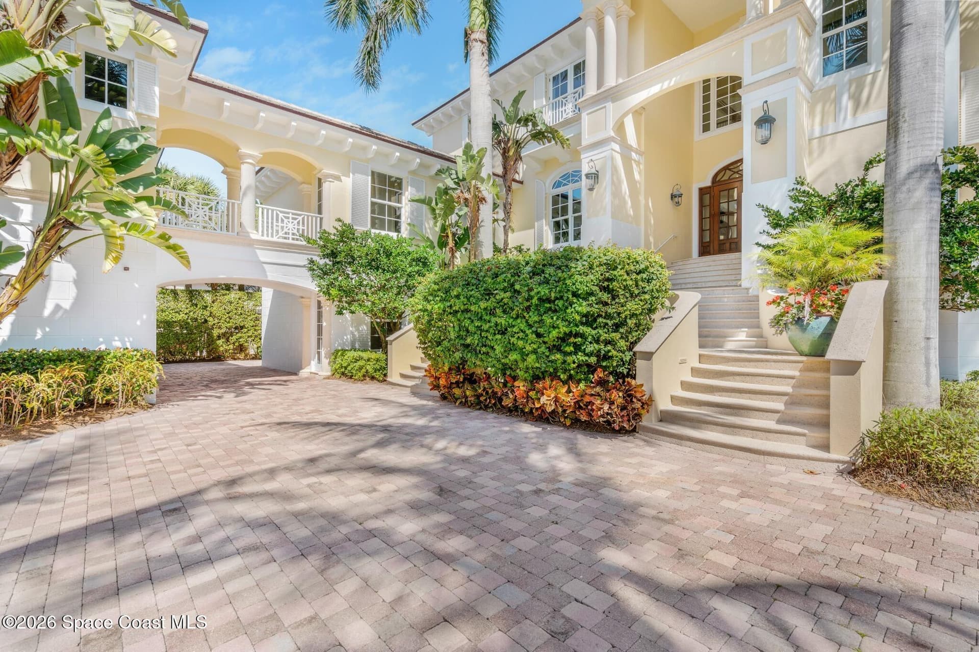 211 Beachside Drive photo 3