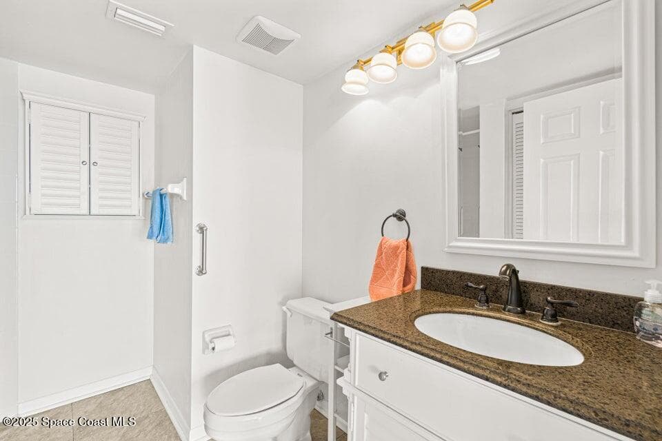 1750 Commodore Boulevard 2303 photo 16